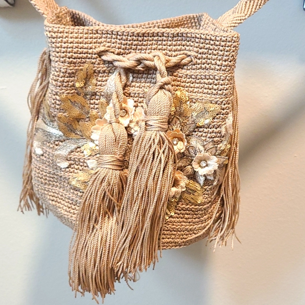 WAYUU handmade wayuu crossbody bag tan with embroidery gold flowers